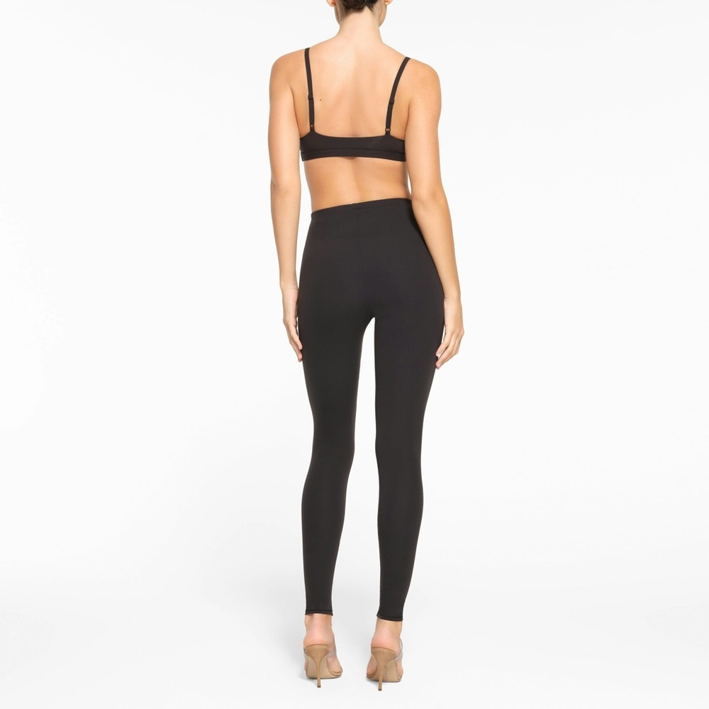 SKIMS FITS EVERYBODY LEGGING, BLACK, Small, $58 - Picture 4 of 8